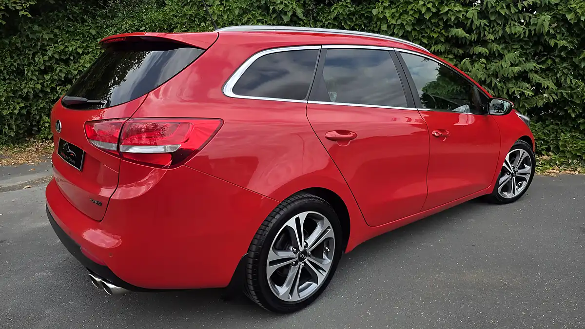 Used 2016 Kia Ceed GT-Line Puerto Red - Interior and Exterior details 5