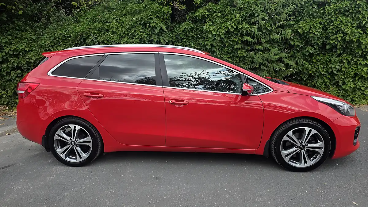 Used 2016 Kia Ceed GT-Line Puerto Red - Interior and Exterior details 6