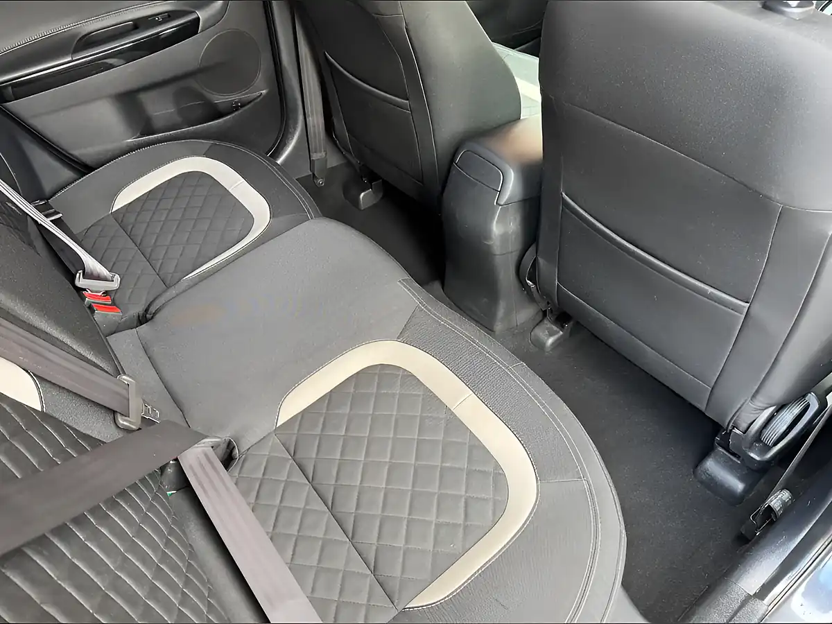 Used 2016 Kia Ceed GT-Line Silver - Interior and Exterior details 16