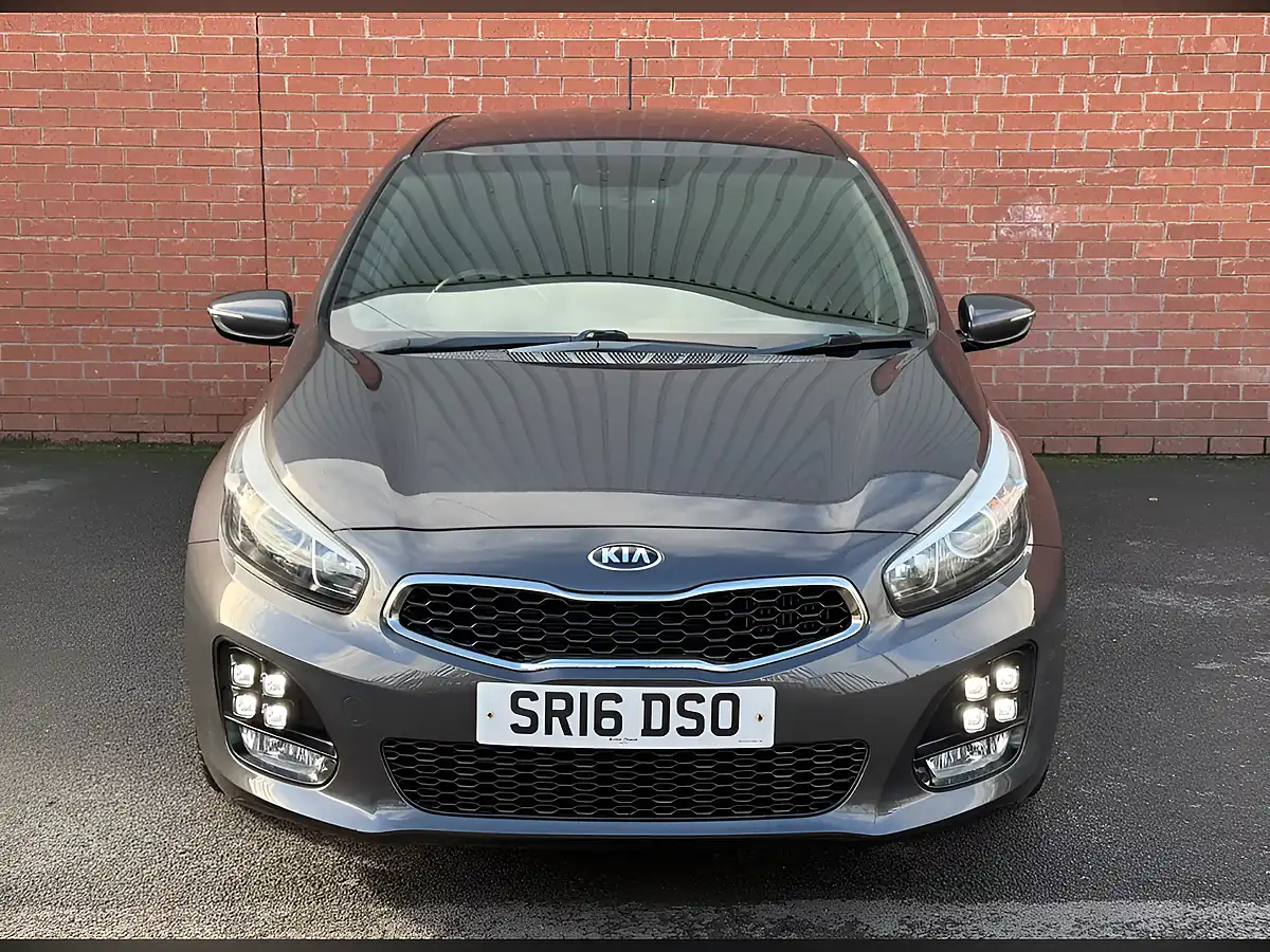 Used 2016 Kia Ceed GT-Line Silver - Interior and Exterior details 5