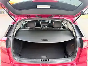 Used 2016 Kia Niro 3 Red - Interior and Exterior details 13