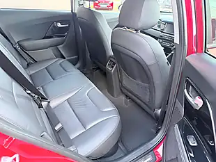 Used 2016 Kia Niro 3 Red - Interior and Exterior details 14