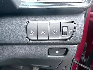 Used 2016 Kia Niro 3 Red - Interior and Exterior details 18