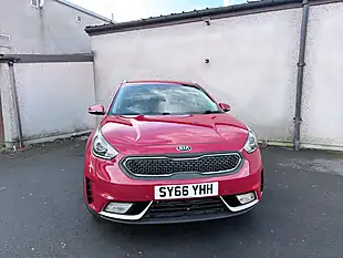 Used 2016 Kia Niro 3 Red - Interior and Exterior details 3