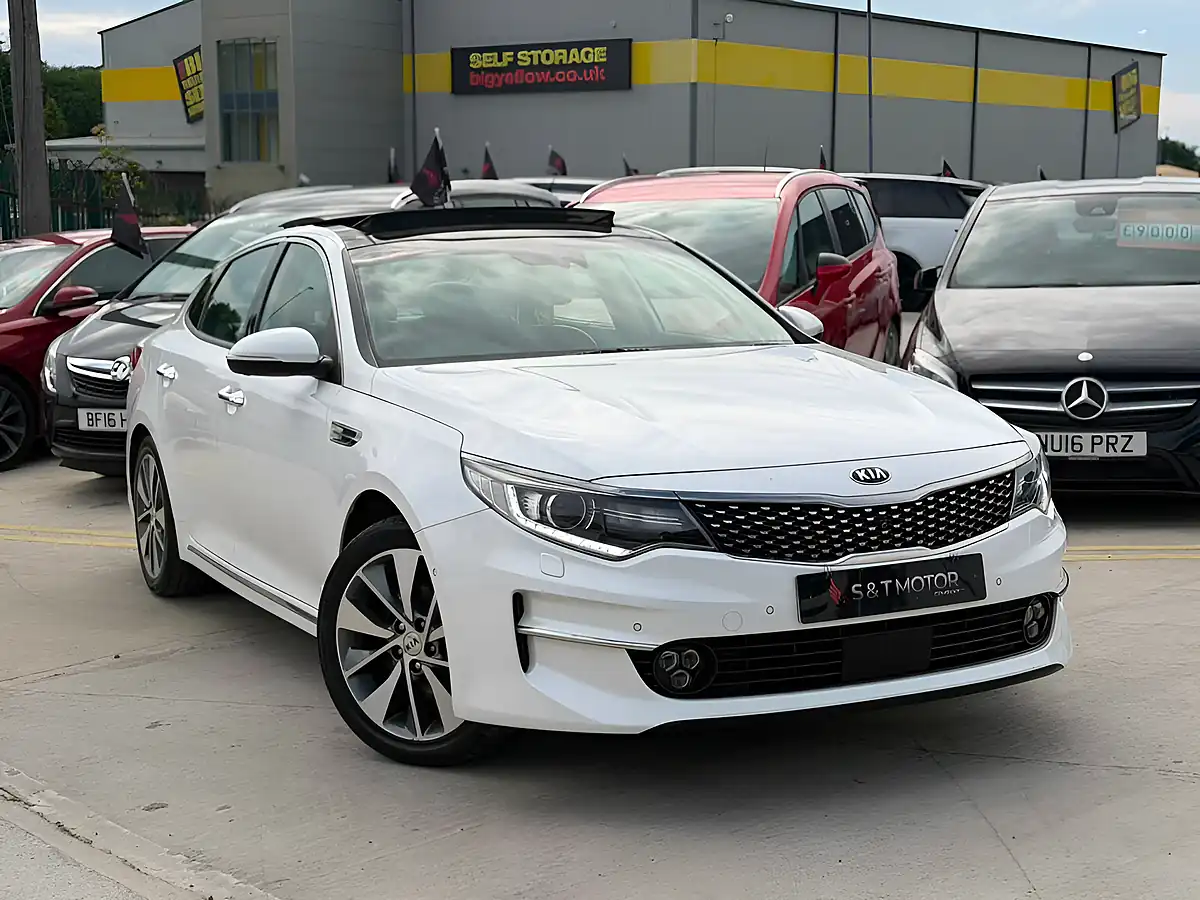 Used 2016 Kia Optima 4 White - Front View