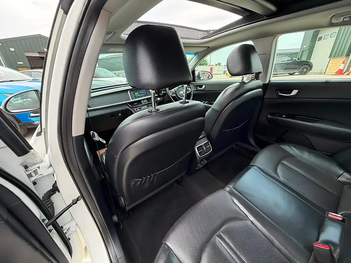 Used 2016 Kia Optima 4 White - Interior and Exterior details 16