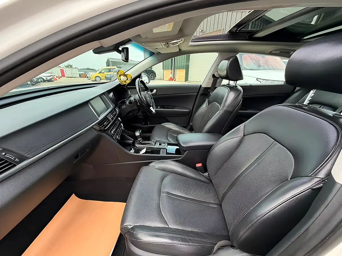 Used 2016 Kia Optima 4 White - Interior and Exterior details 20