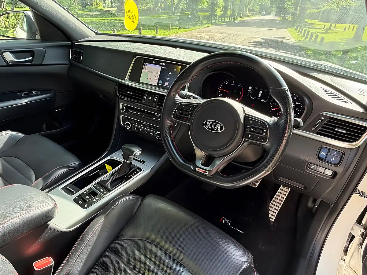 Used 2016 Kia Optima GT-Line S Sportswagon White - Interior and Exterior details 11