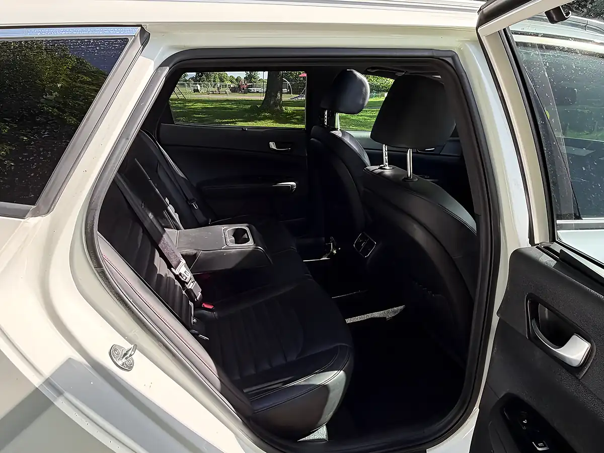 Used 2016 Kia Optima GT-Line S Sportswagon White - Interior and Exterior details 15