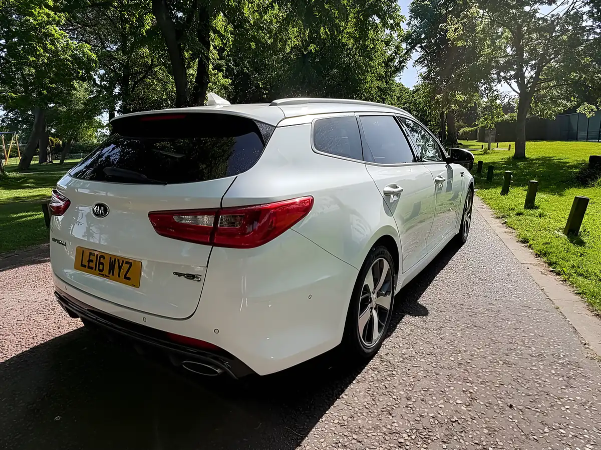 Used 2016 Kia Optima GT-Line S Sportswagon White - Interior and Exterior details 4