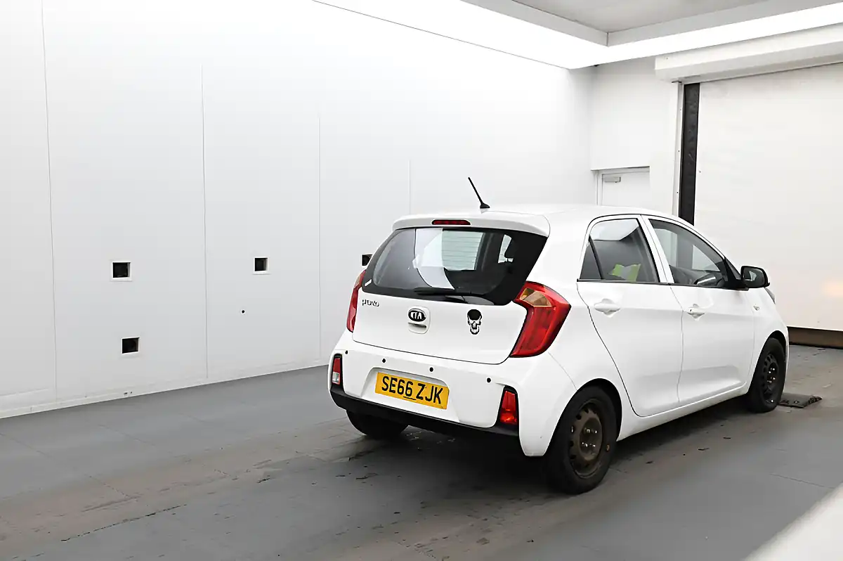 Used 2016 Kia Picanto 1 Air White - Interior and Exterior details 4