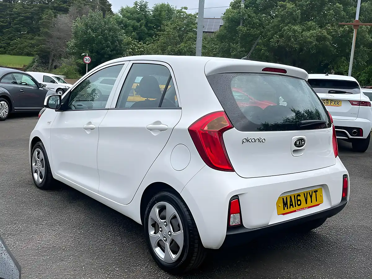 Used 2016 Kia Picanto 1 White - Interior and Exterior details 7