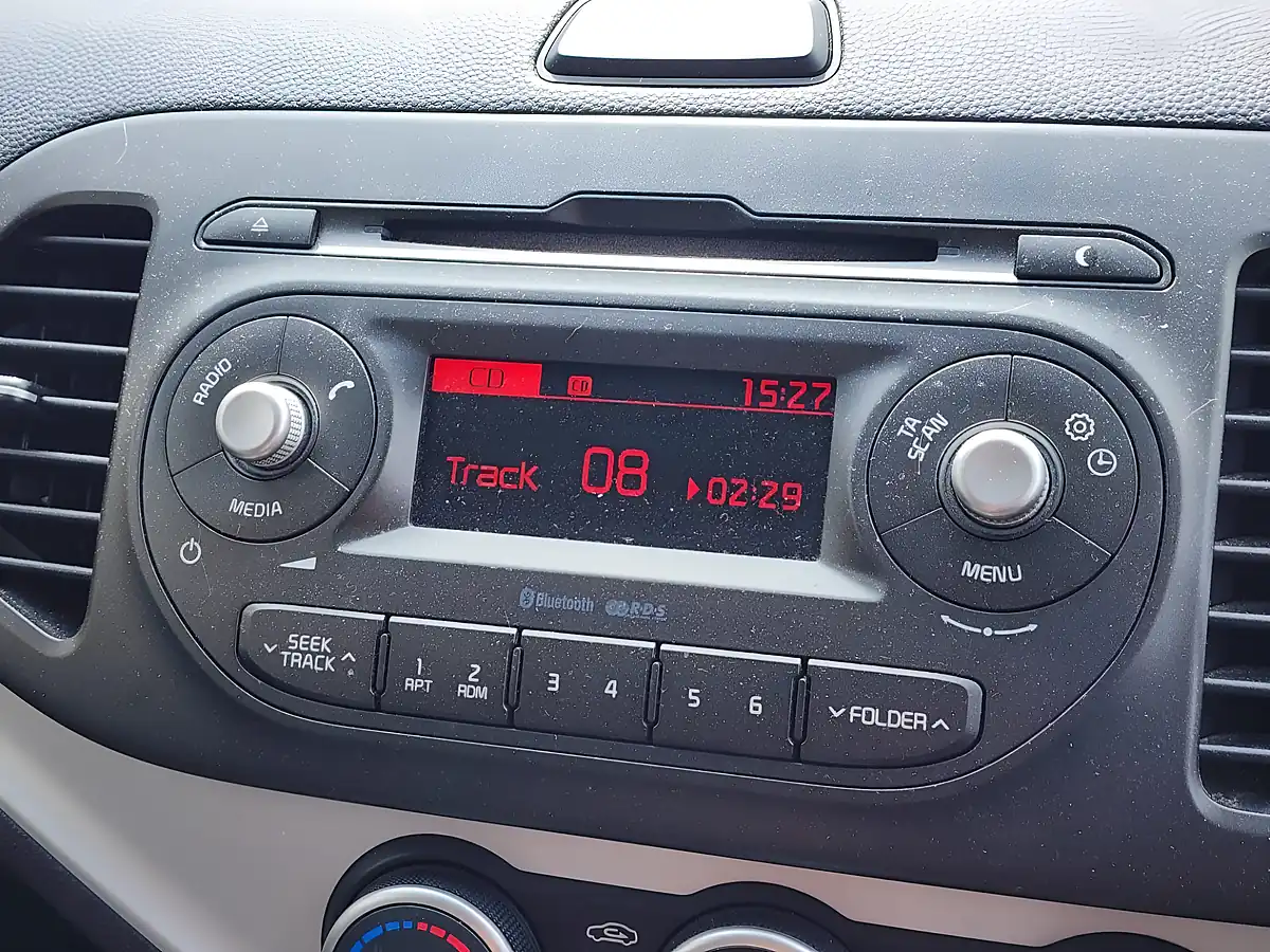 Used 2016 Kia Picanto 2 Black - Interior and Exterior details 10