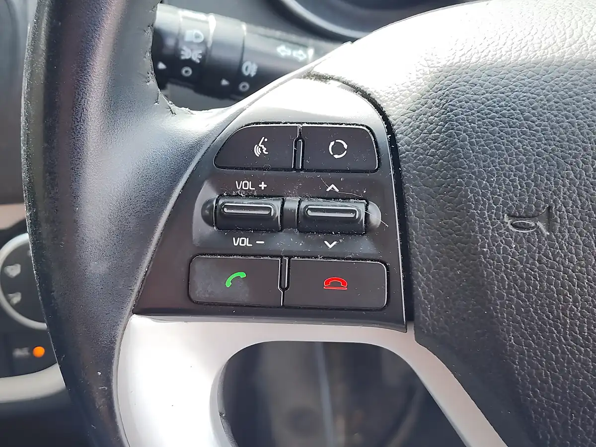 Used 2016 Kia Picanto 2 Black - Interior and Exterior details 13