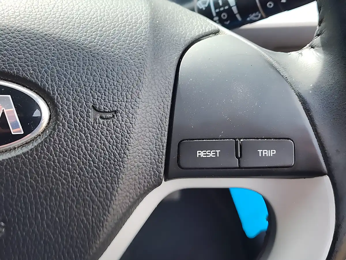 Used 2016 Kia Picanto 2 Black - Interior and Exterior details 14