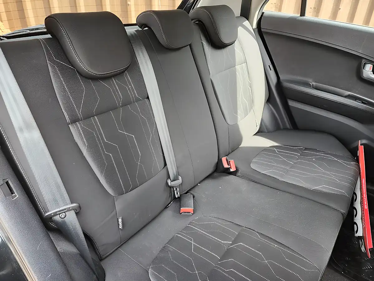 Used 2016 Kia Picanto 2 Black - Interior and Exterior details 15