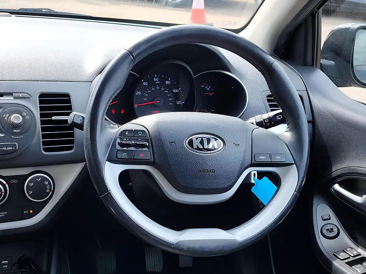 Used 2016 Kia Picanto 2 Black - Interior and Exterior details 8