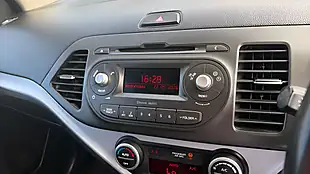 Used 2016 Kia Picanto 2 Silver - Interior and Exterior details 10