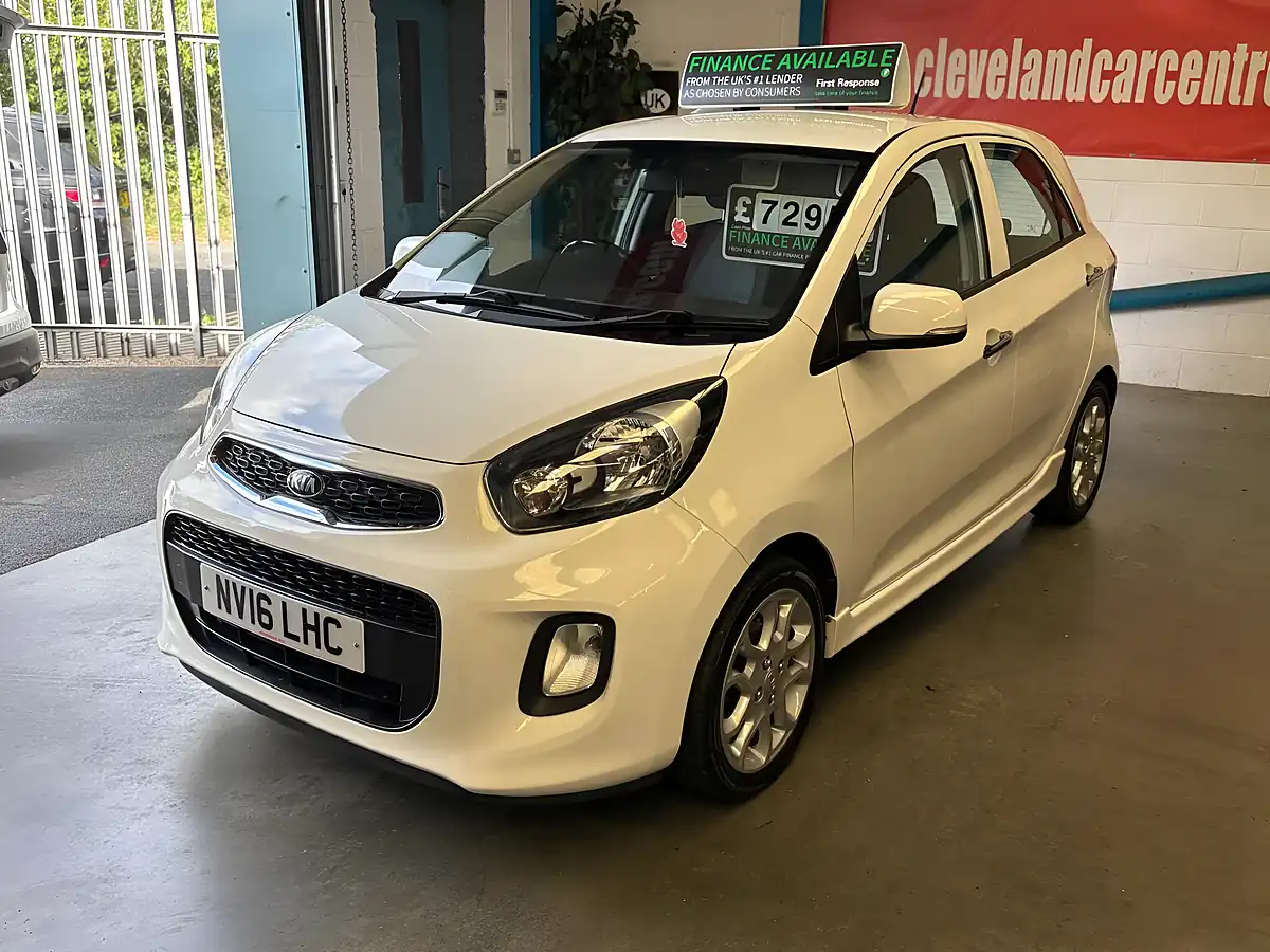 Used 2016 Kia Picanto 3 Snav White - Interior and Exterior details 10