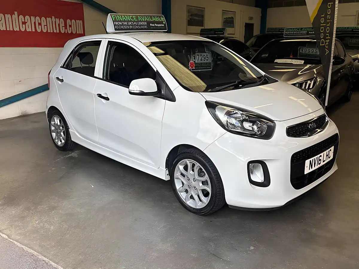 Used 2016 Kia Picanto 3 Snav White - Interior and Exterior details 11