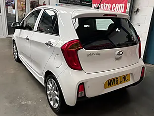 Used 2016 Kia Picanto 3 Snav White - Interior and Exterior details 4