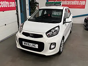 Used 2016 Kia Picanto 3 Snav White - Interior and Exterior details 7