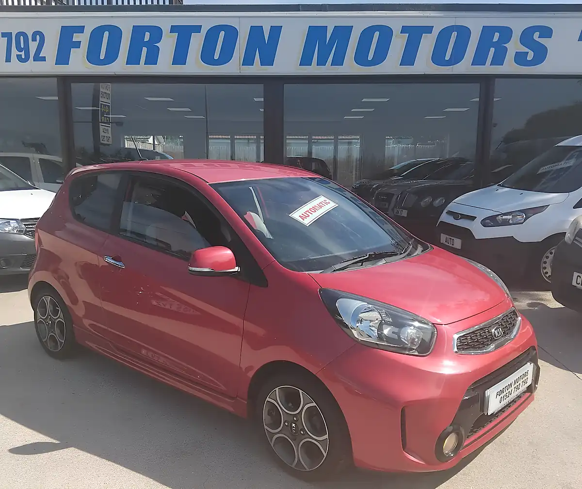 Used 2016 Kia Picanto Chilli - Front View