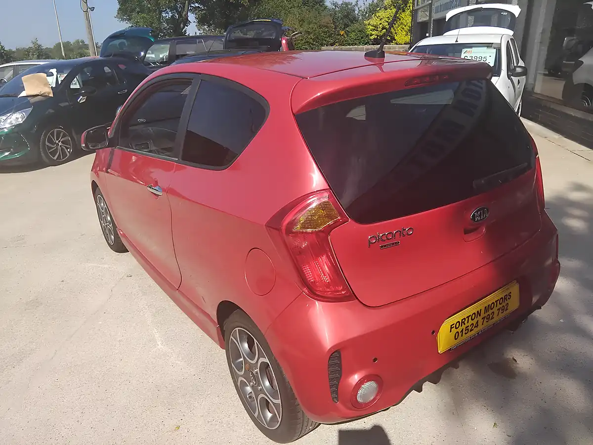 Used 2016 Kia Picanto Chilli - Interior and Exterior details 12