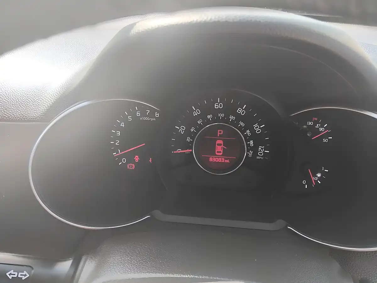 Used 2016 Kia Picanto Chilli - Interior and Exterior details 17