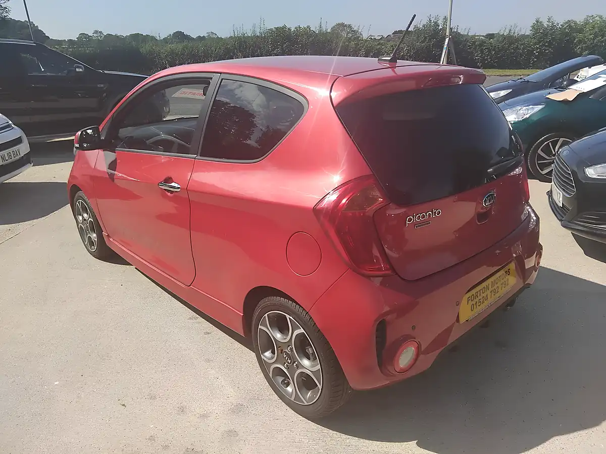 Used 2016 Kia Picanto Chilli - Interior and Exterior details 6