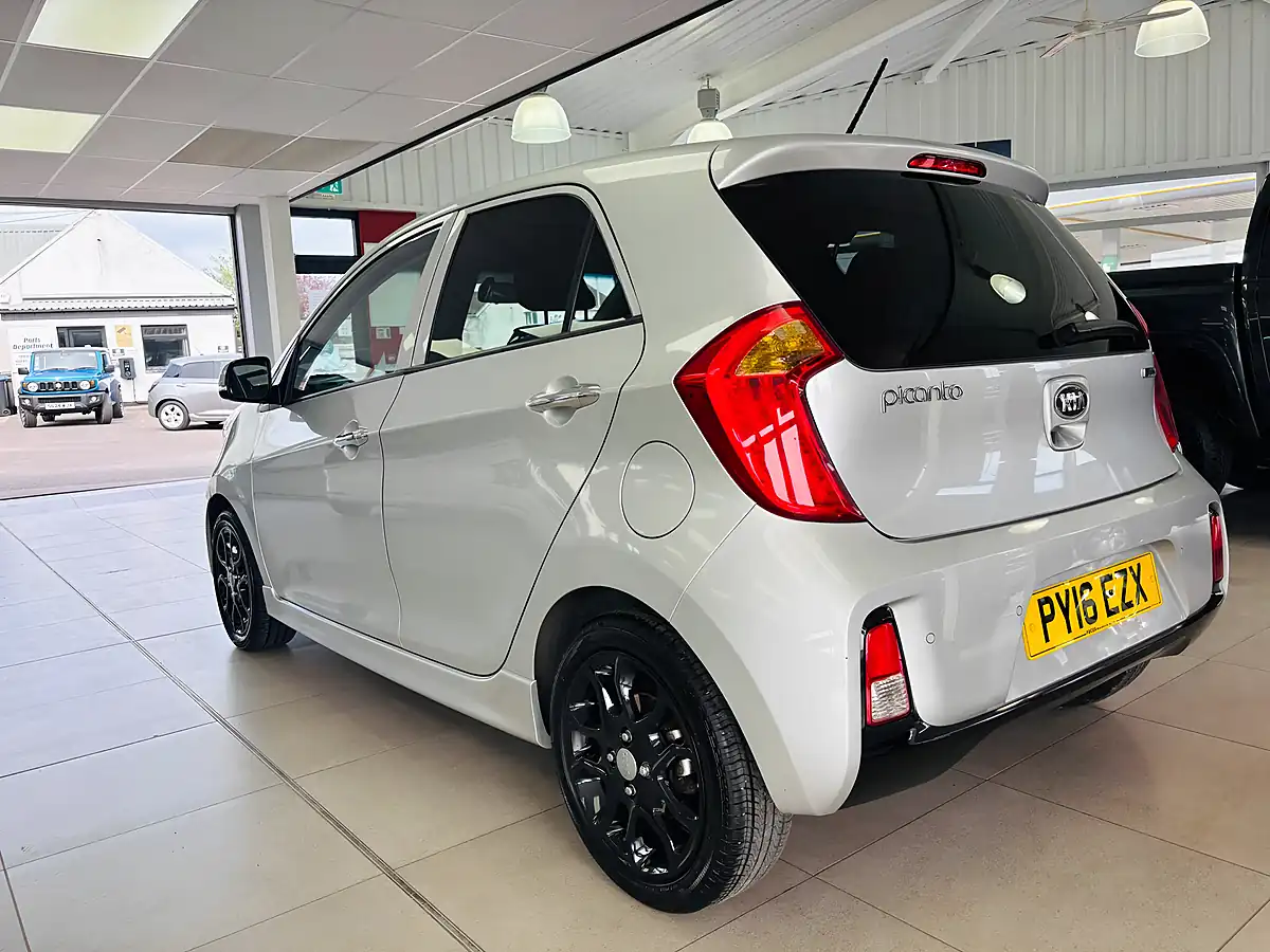 Used 2016 Kia Picanto Ecodynamics 4 Euro 5 (s/S) 5dr Silver - Interior and Exterior details 14