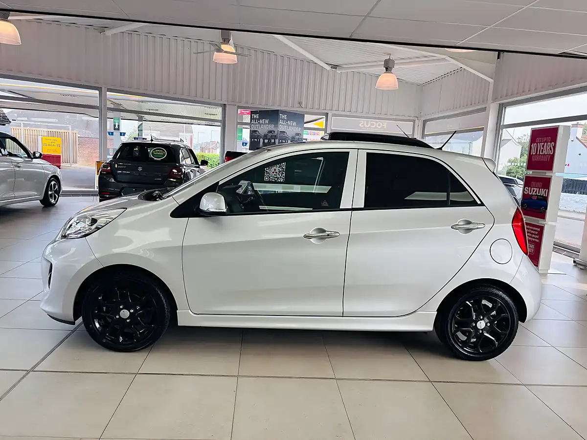 Used 2016 Kia Picanto Ecodynamics 4 Euro 5 (s/S) 5dr Silver - Interior and Exterior details 4