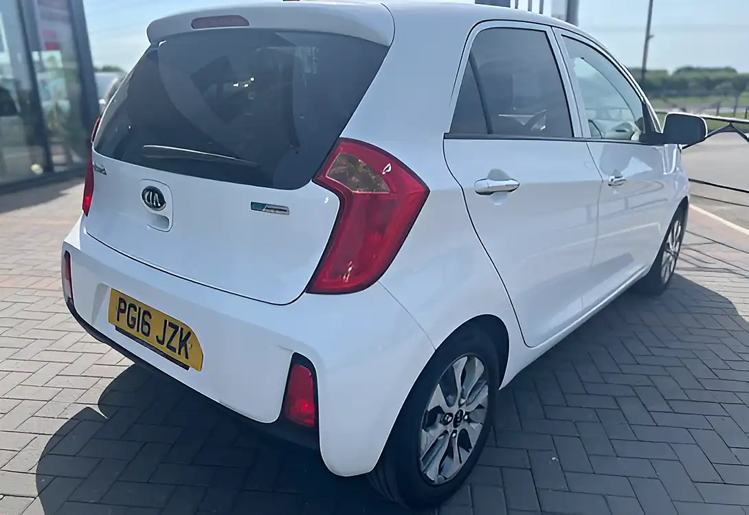 Used 2016 Kia Picanto Picanto 2 White - Interior and Exterior details 7