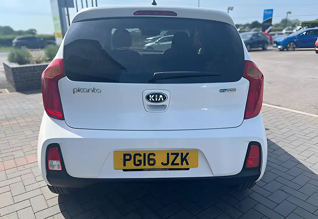 Used 2016 Kia Picanto Picanto 2 White - Interior and Exterior details 8