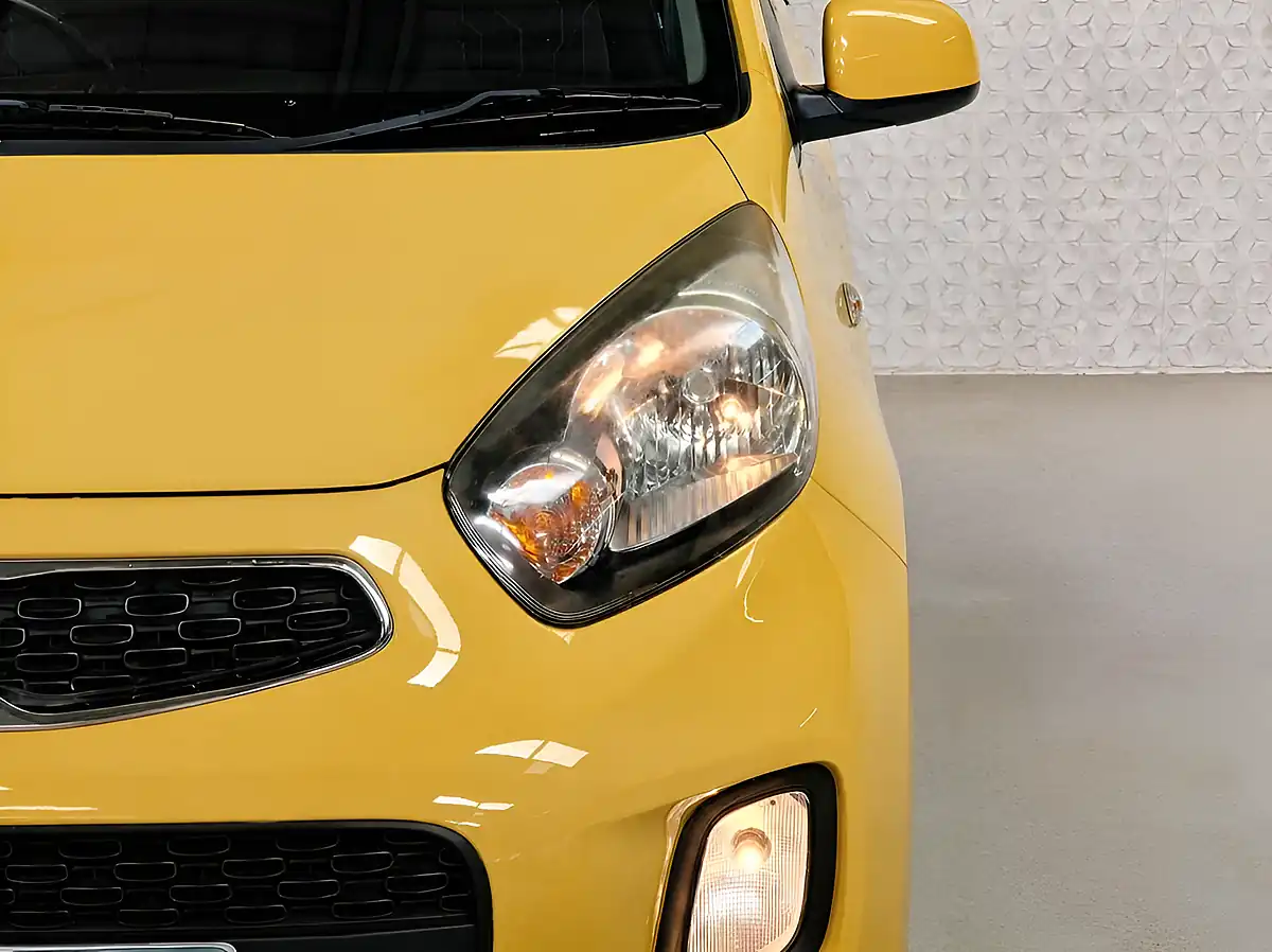 Used 2016 Kia Picanto SR7 Honey Yellow - Interior and Exterior details 8