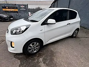 Used 2016 Kia Picanto SR7 White - Interior and Exterior details 17