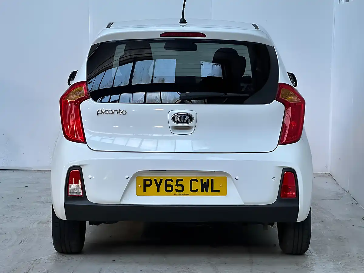 Used 2016 Kia Picanto SR7 White - Interior and Exterior details 5