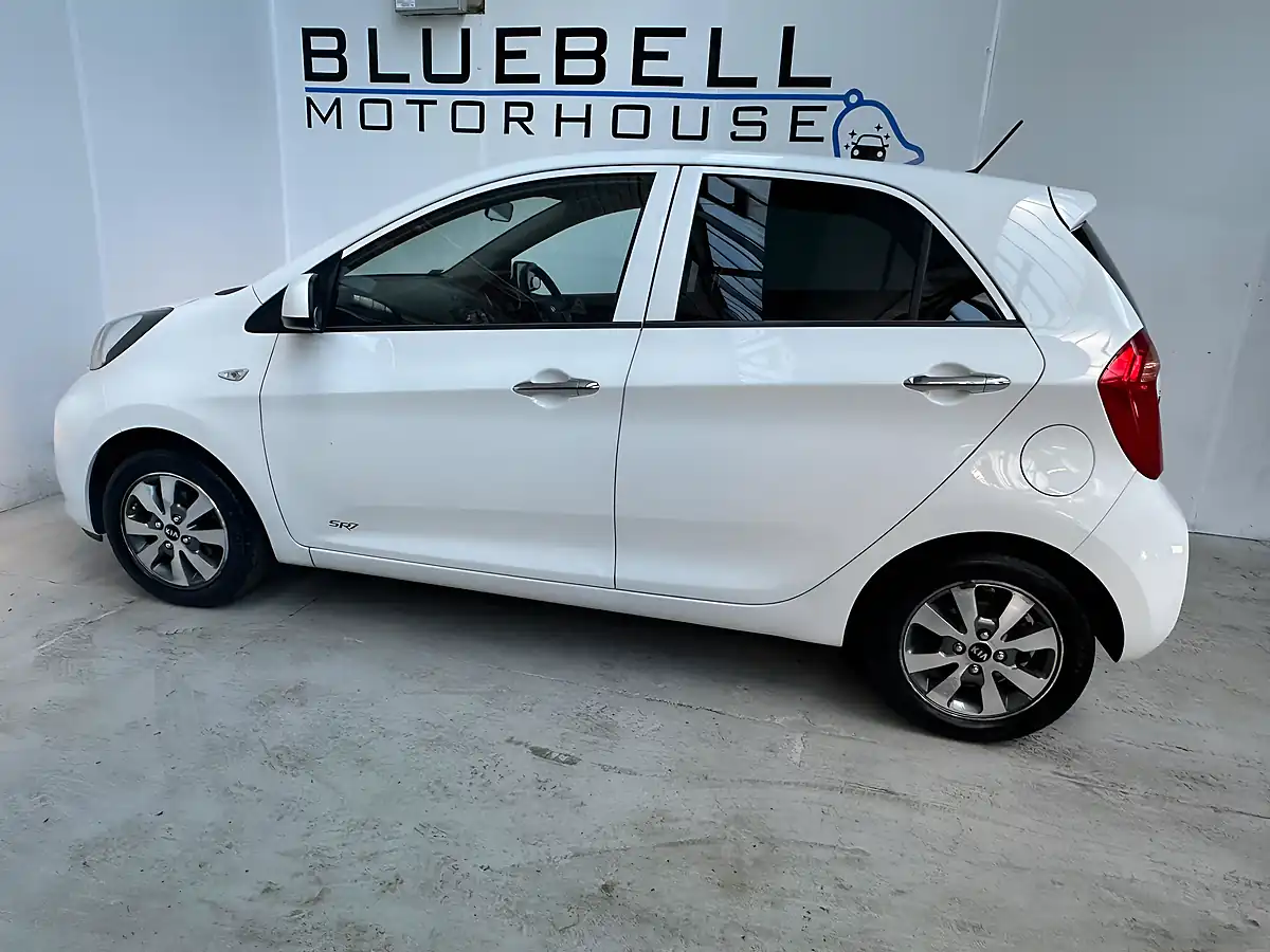 Used 2016 Kia Picanto SR7 White - Interior and Exterior details 6