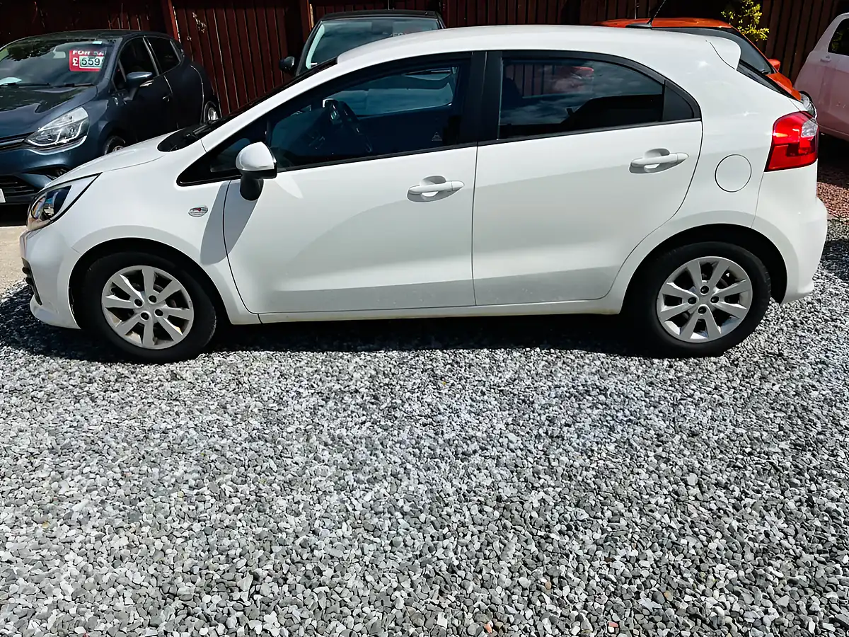 Used 2016 Kia Rio 1 Air White - Interior and Exterior details 13