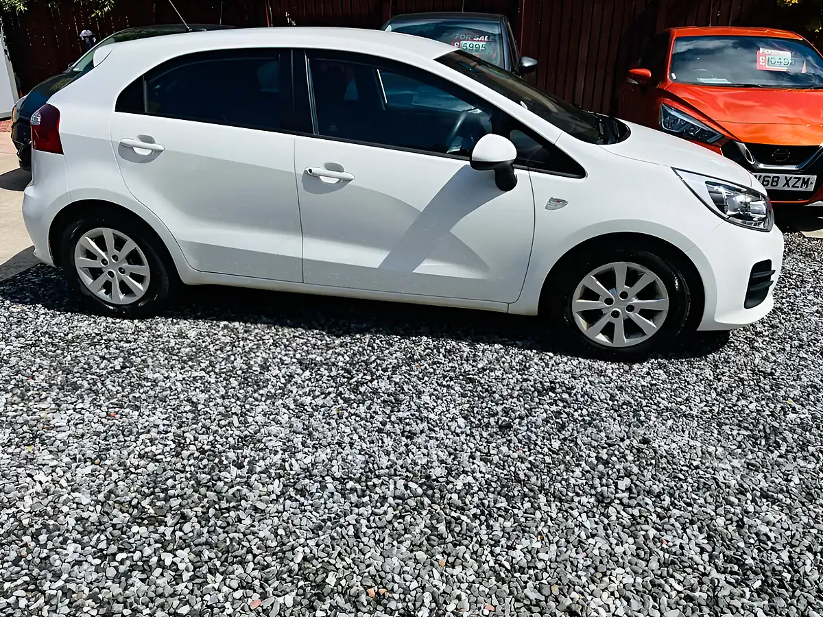 Used 2016 Kia Rio 1 Air White - Interior and Exterior details 16