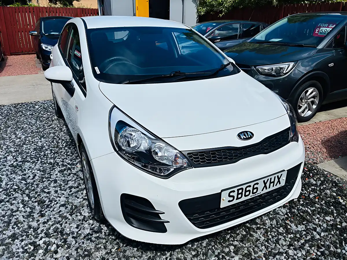 Used 2016 Kia Rio 1 Air White - Interior and Exterior details 9