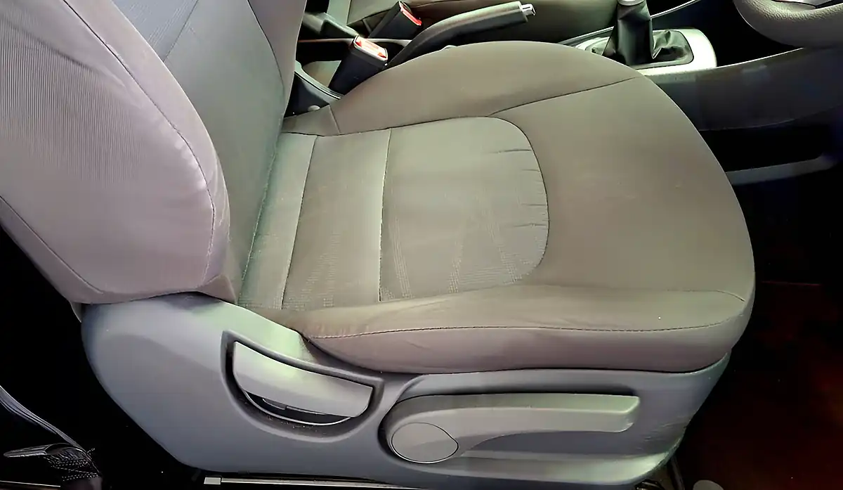 Used 2016 Kia Rio 1 Red - Interior and Exterior details 12
