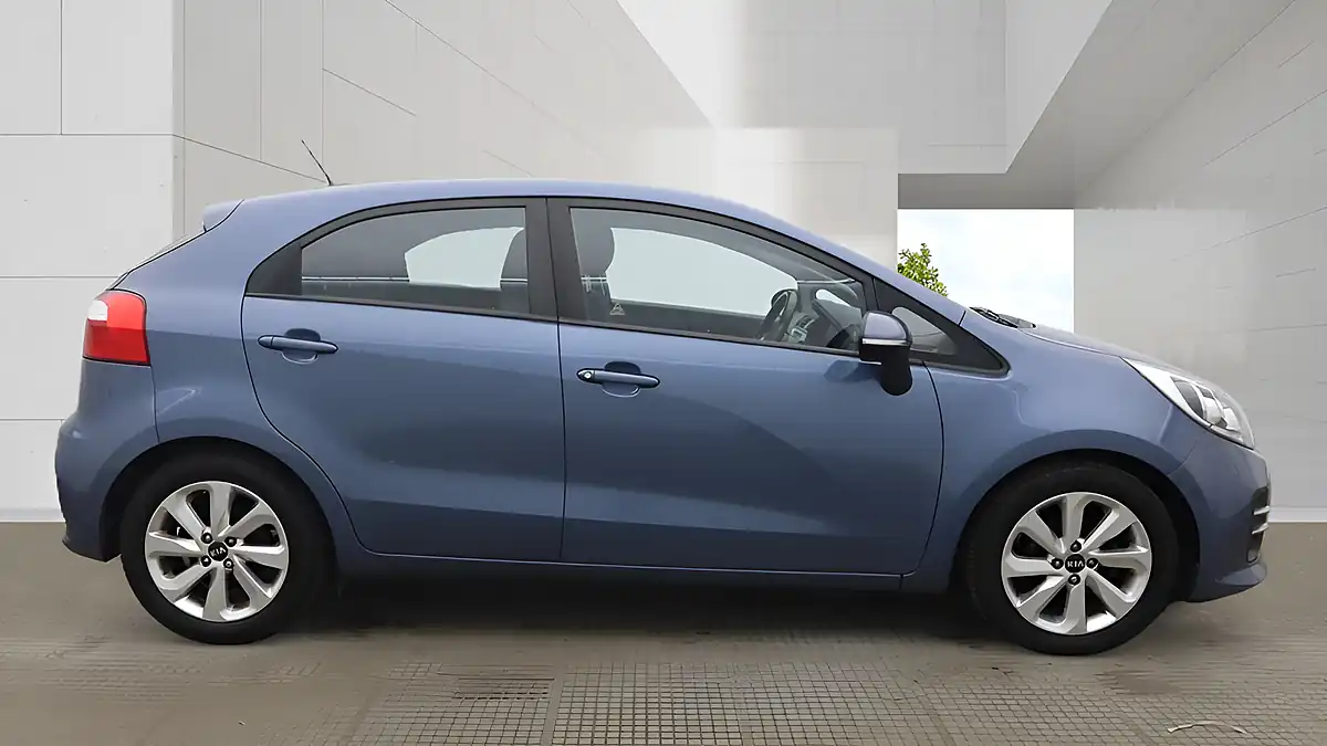 Used 2016 Kia Rio 2 Blue - Interior and Exterior details 3