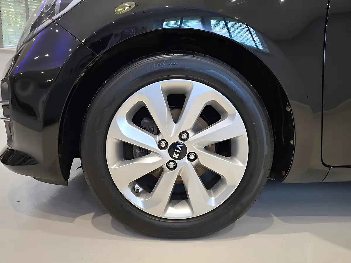 Used 2016 Kia Rio 2 Midnight Black - Interior and Exterior details 8