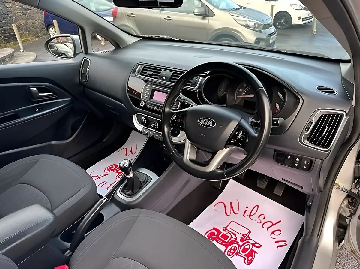 Used 2016 Kia Rio 2 Silver - Interior and Exterior details 11
