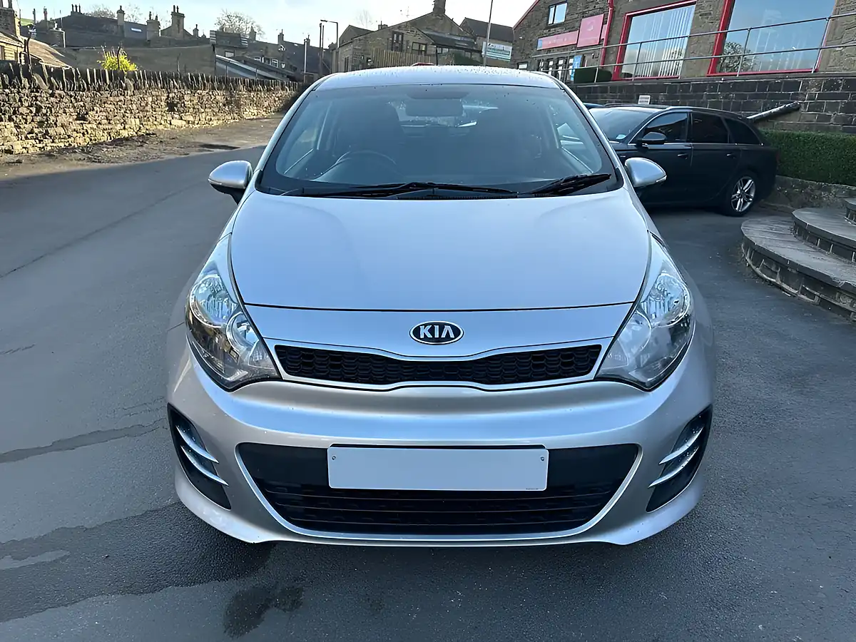 Used 2016 Kia Rio 2 Silver - Interior and Exterior details 3