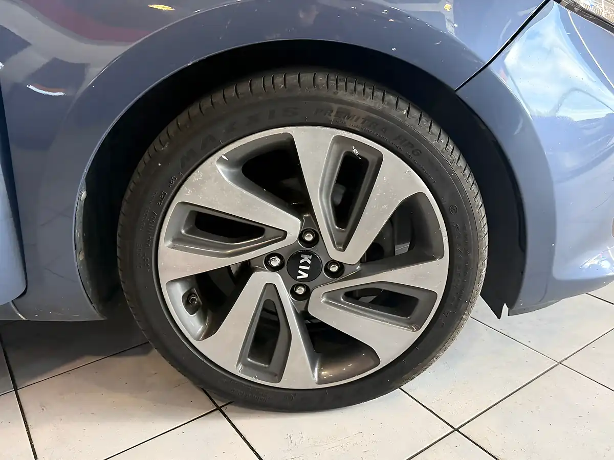 Used 2016 Kia Rio 3 Blue - Interior and Exterior details 17