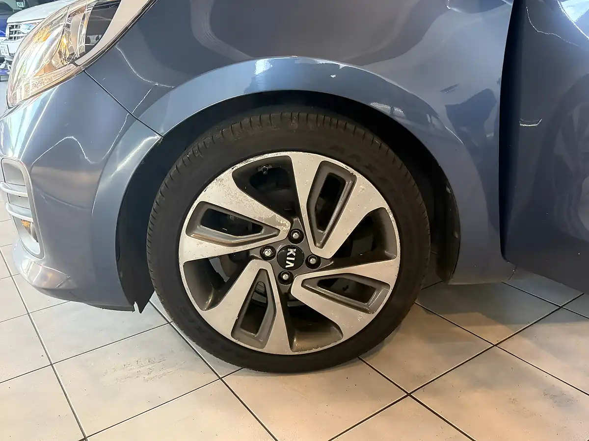 Used 2016 Kia Rio 3 Blue - Interior and Exterior details 18