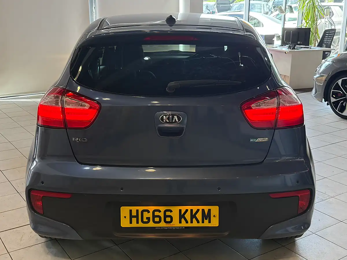 Used 2016 Kia Rio 3 Blue - Interior and Exterior details 8