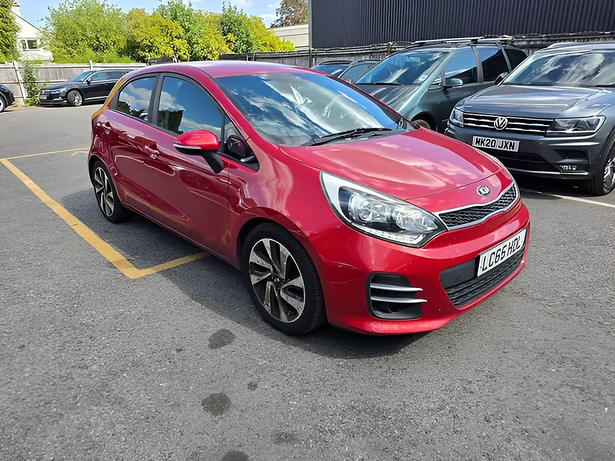 Used 2016 Kia Rio 3 Red - Interior and Exterior details 2